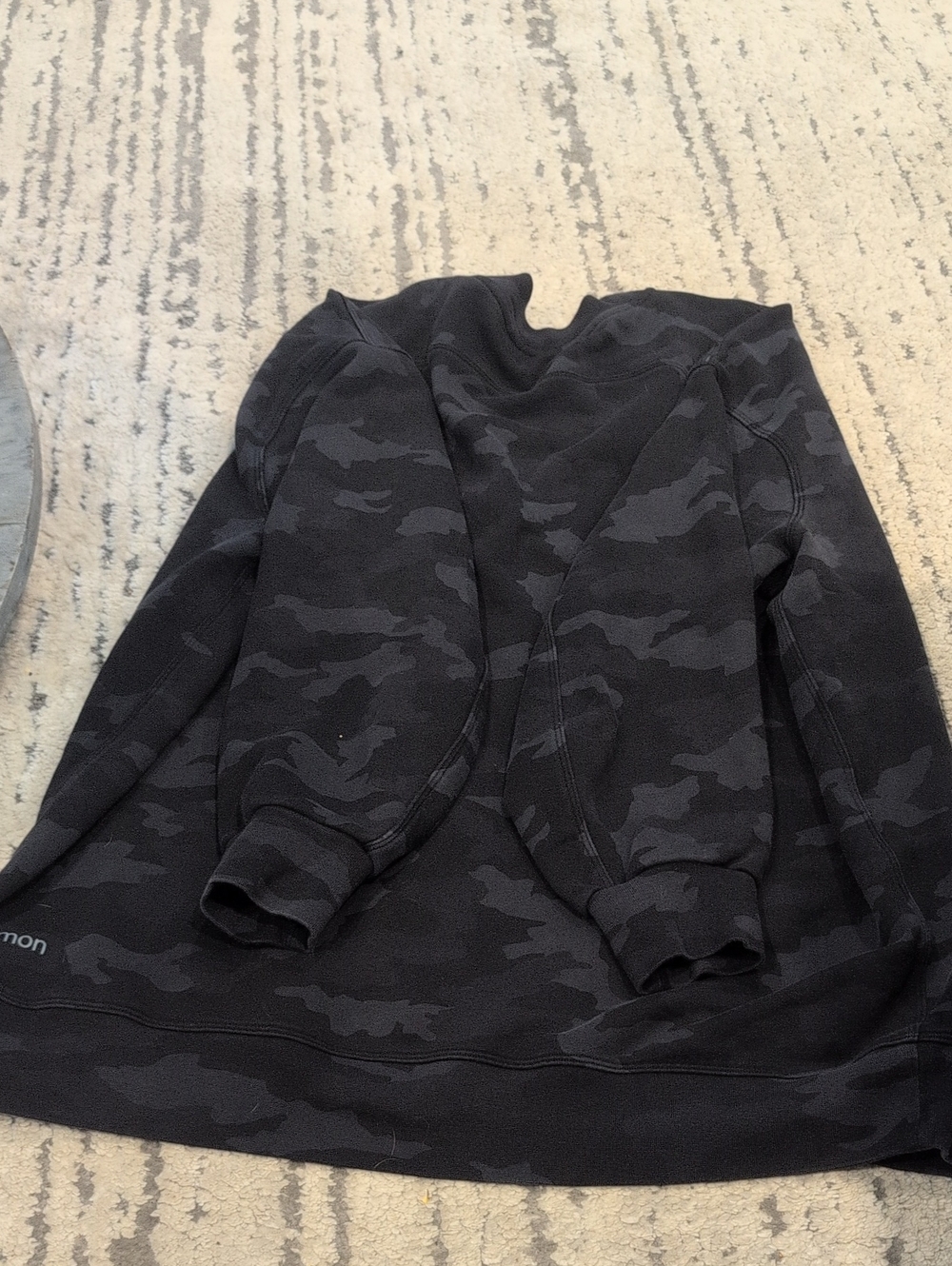 Lululemon Perfectly Oversized Crew Heritage 365 Camo Deep Coal Multi - Picture 8 of 9